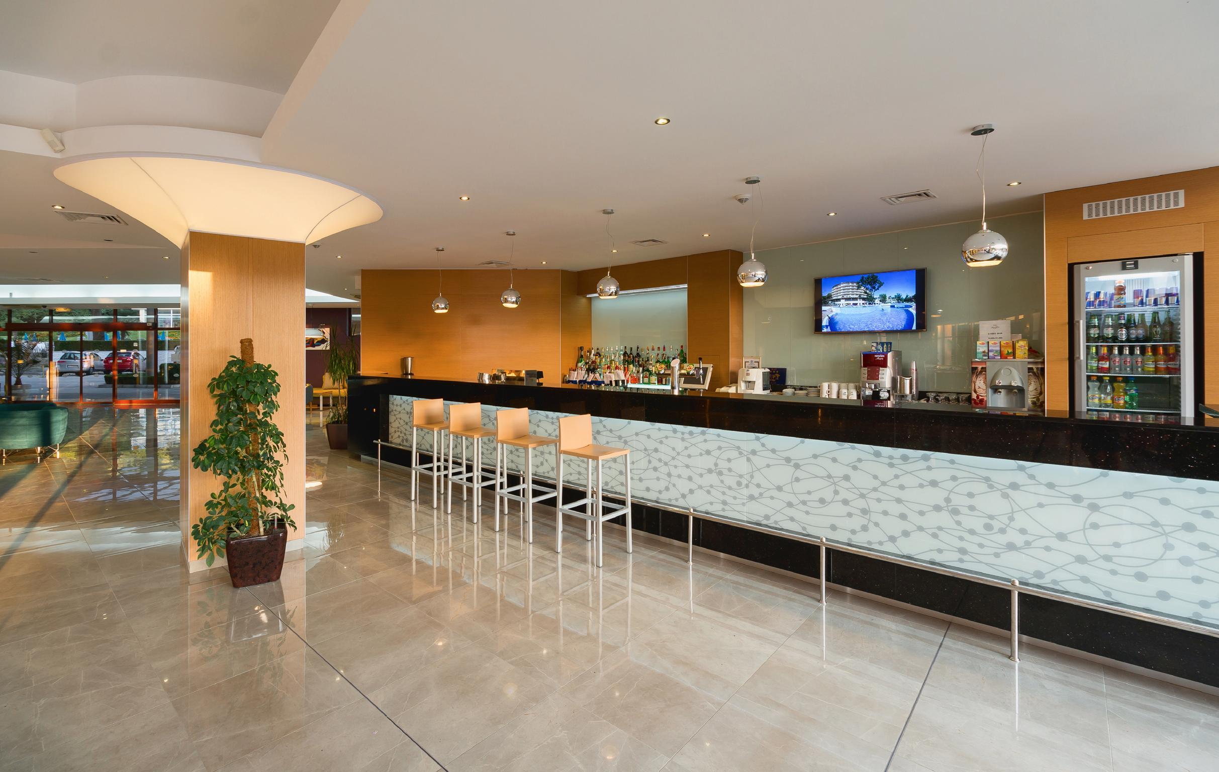 Kristal Hotel Sables d'or Extérieur photo