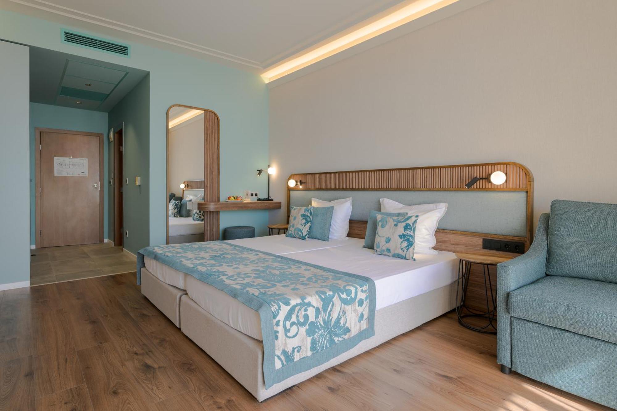 Kristal Hotel Sables d'or Extérieur photo